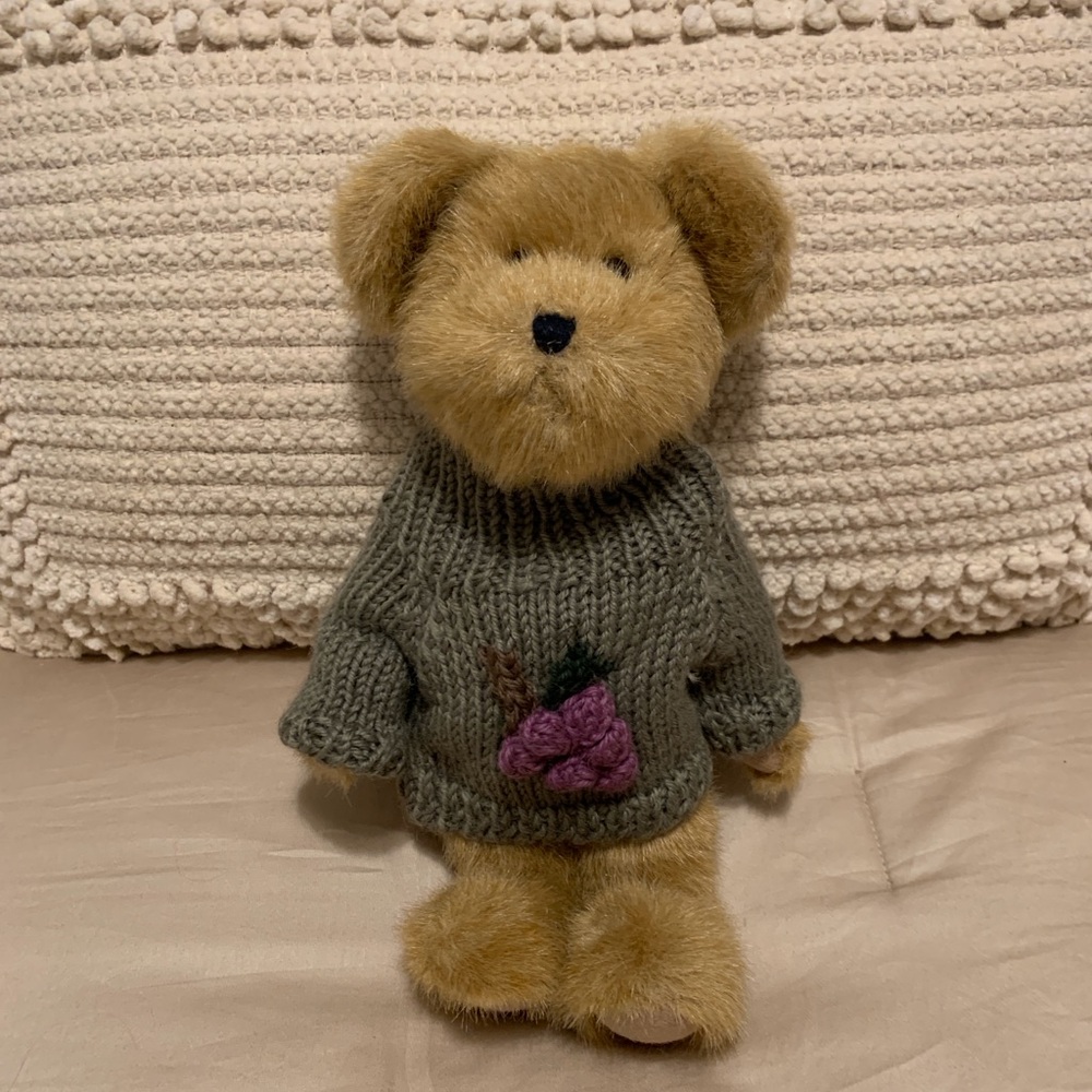 This is the Boyd’s bear  Bordeaux wine collection Bears - Picture 5 of 6